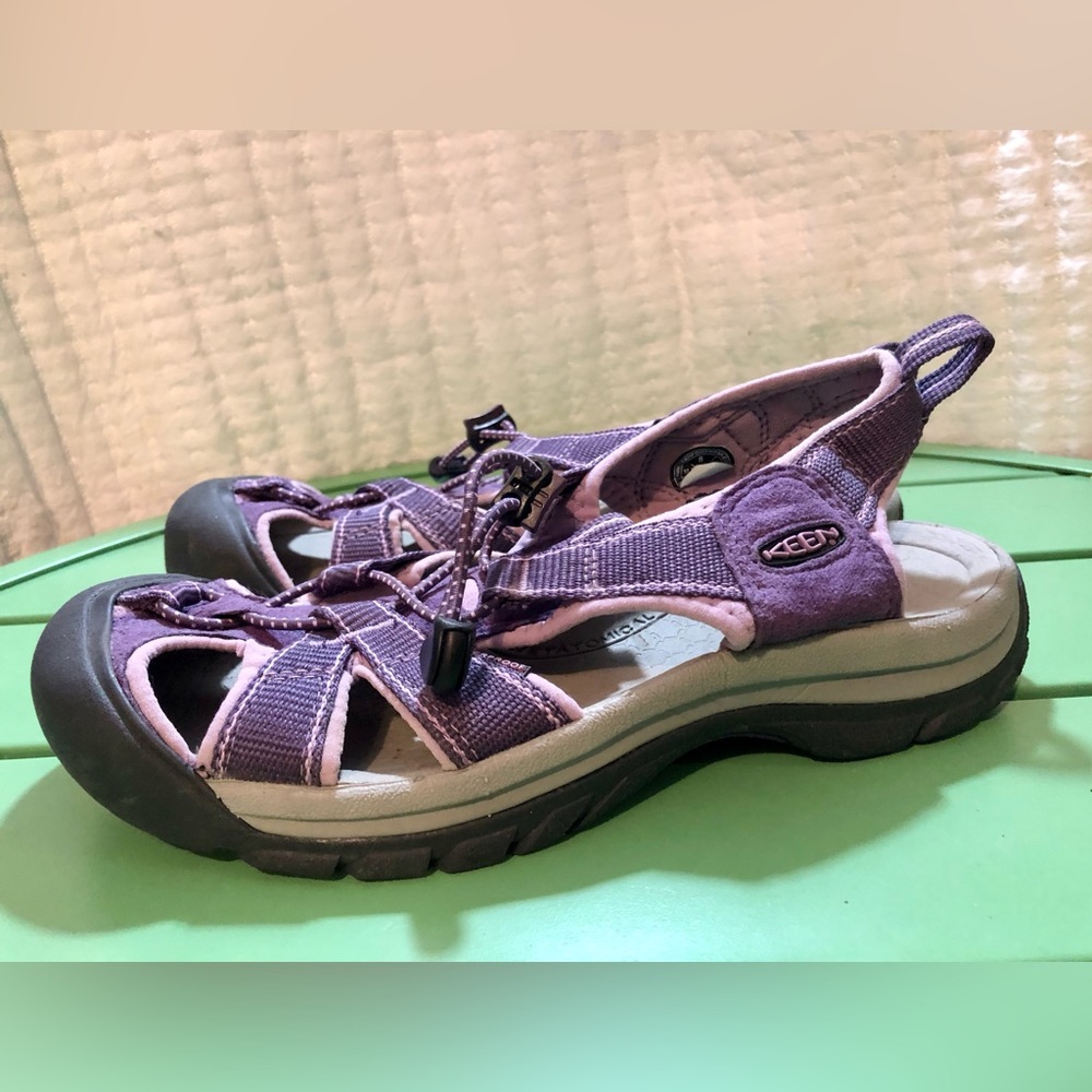 Keen Ladies 8 Purple Sandals | New